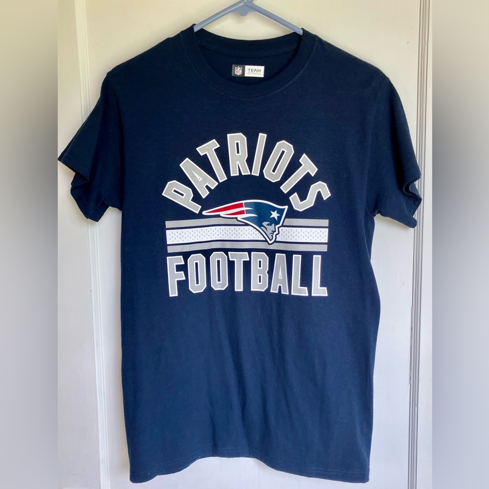 New England Patriots NFL Team T-Shirt Graphic Mens Size Small NWOT